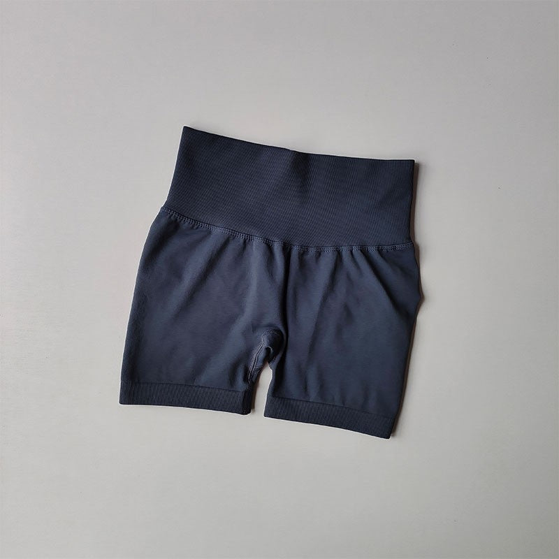 Shorts Feminino Cintura Alta e Aperto de Cintura