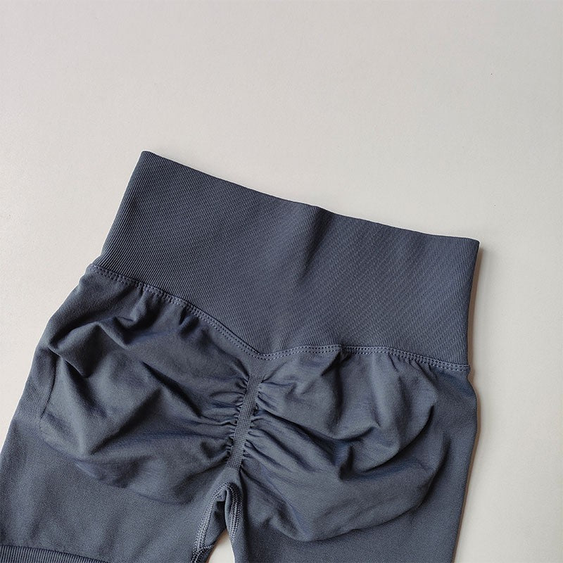 Shorts Feminino Cintura Alta e Aperto de Cintura