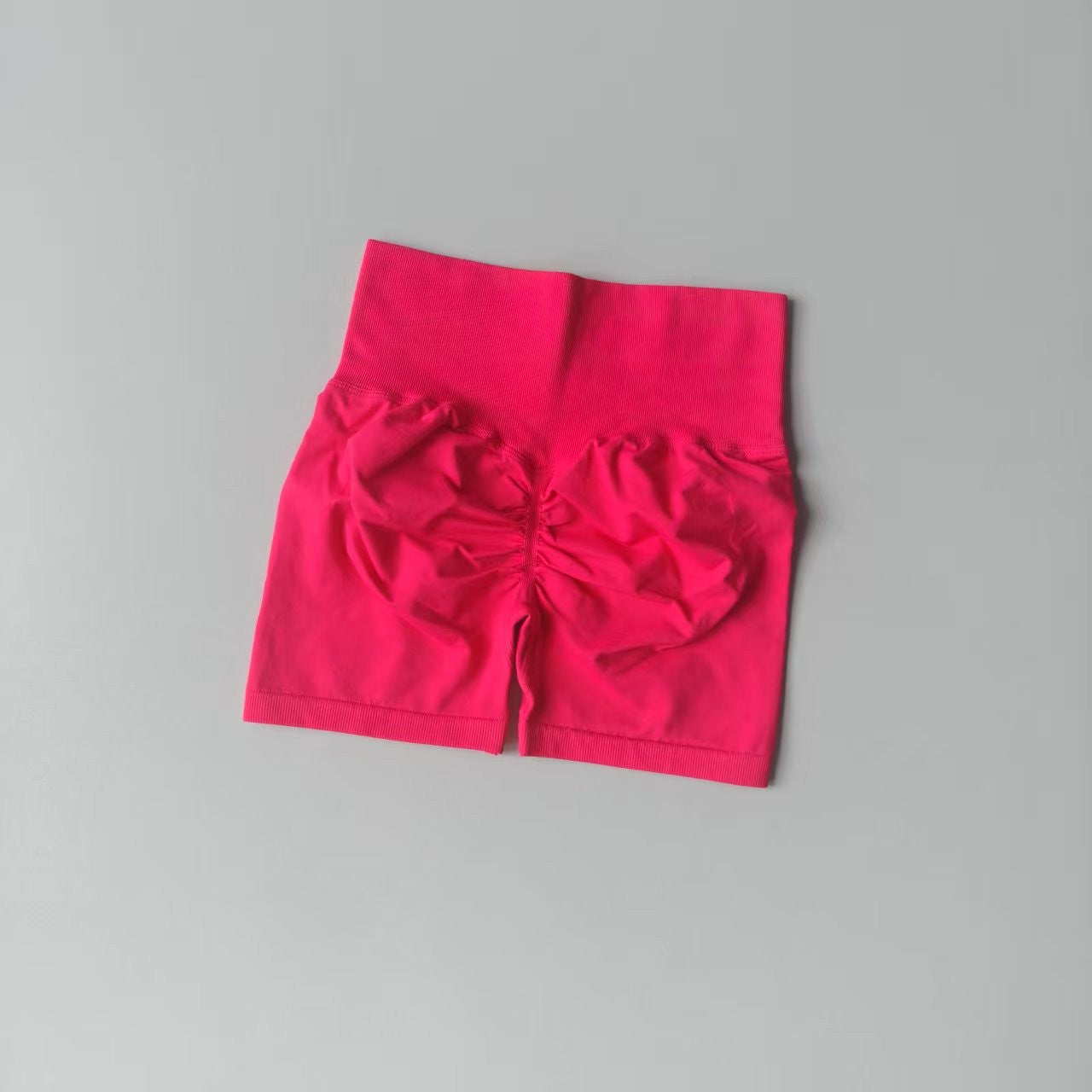Shorts Feminino Cintura Alta e Aperto de Cintura